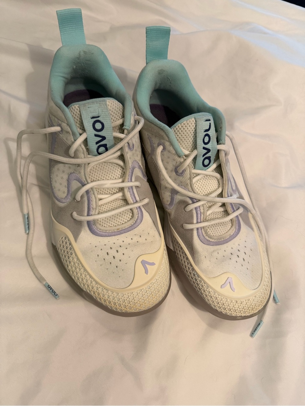 Avoli Volleyball Shoes Women’s 8.5 White Aqua Lavender Court Sneakers
